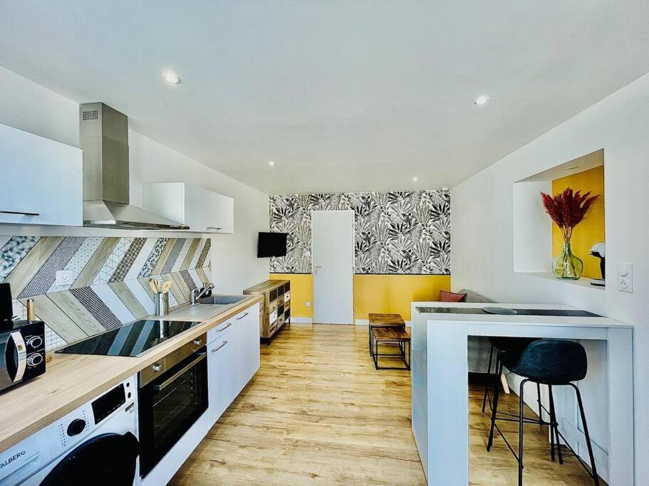 Le Belloc- Suberbe Appartement T1 Bis - Au Calme - Terrasse - Vue Jardin 아쟁 외부 사진